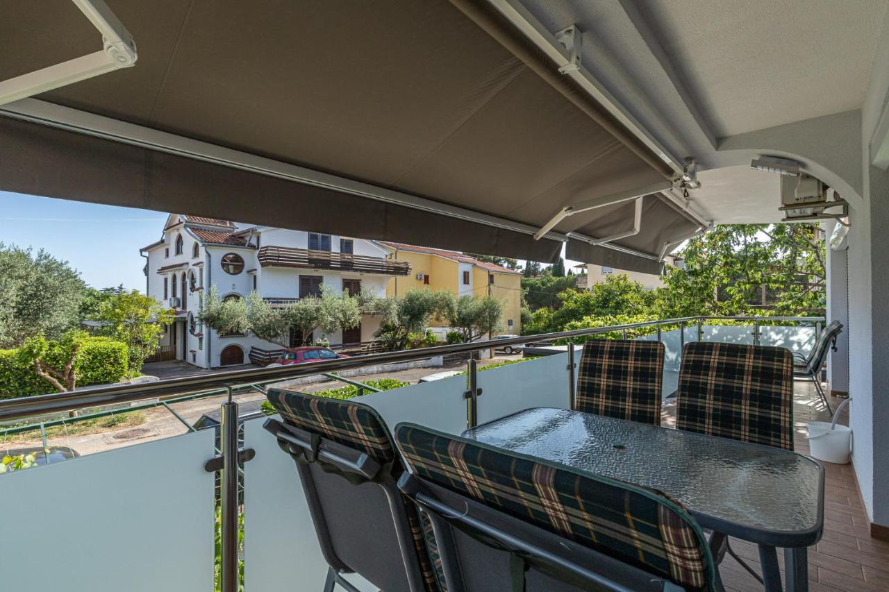 Apartamento Haus Eva Novigrad Istria Exterior foto