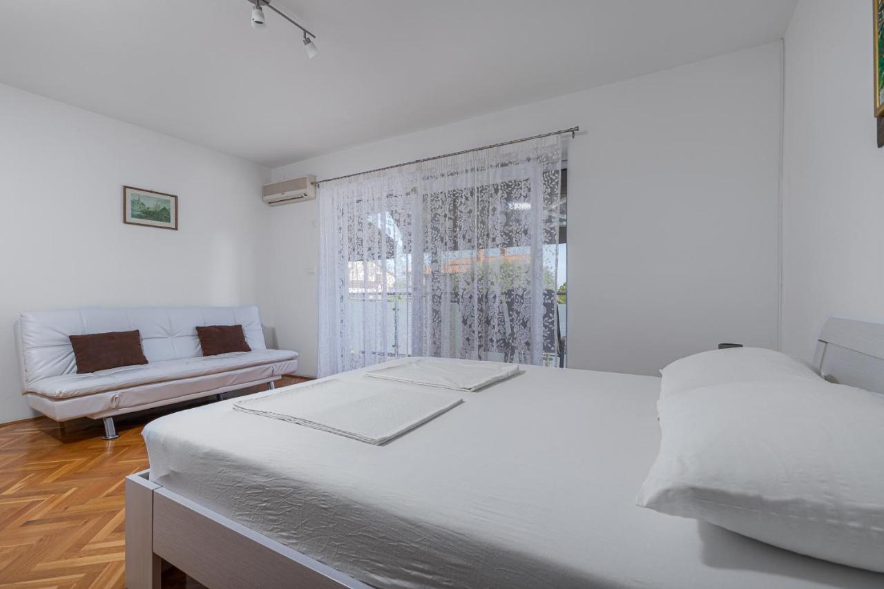 Apartamento Haus Eva Novigrad Istria Exterior foto