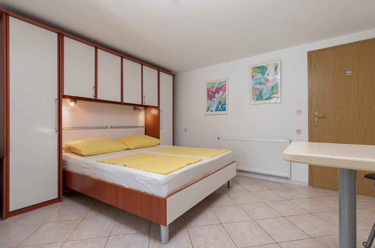 Apartamento Haus Eva Novigrad Istria Exterior foto
