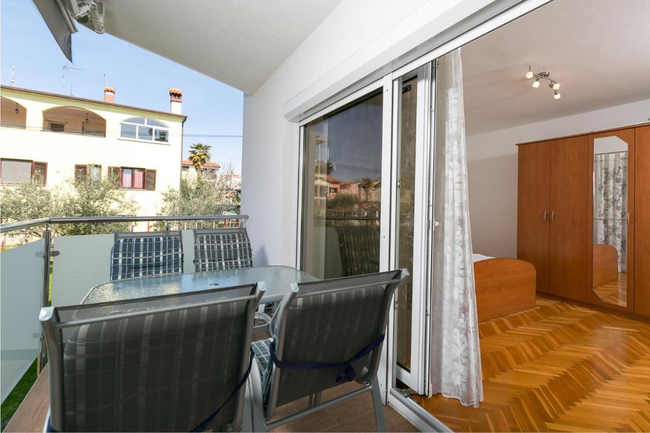 Apartamento Haus Eva Novigrad Istria Exterior foto