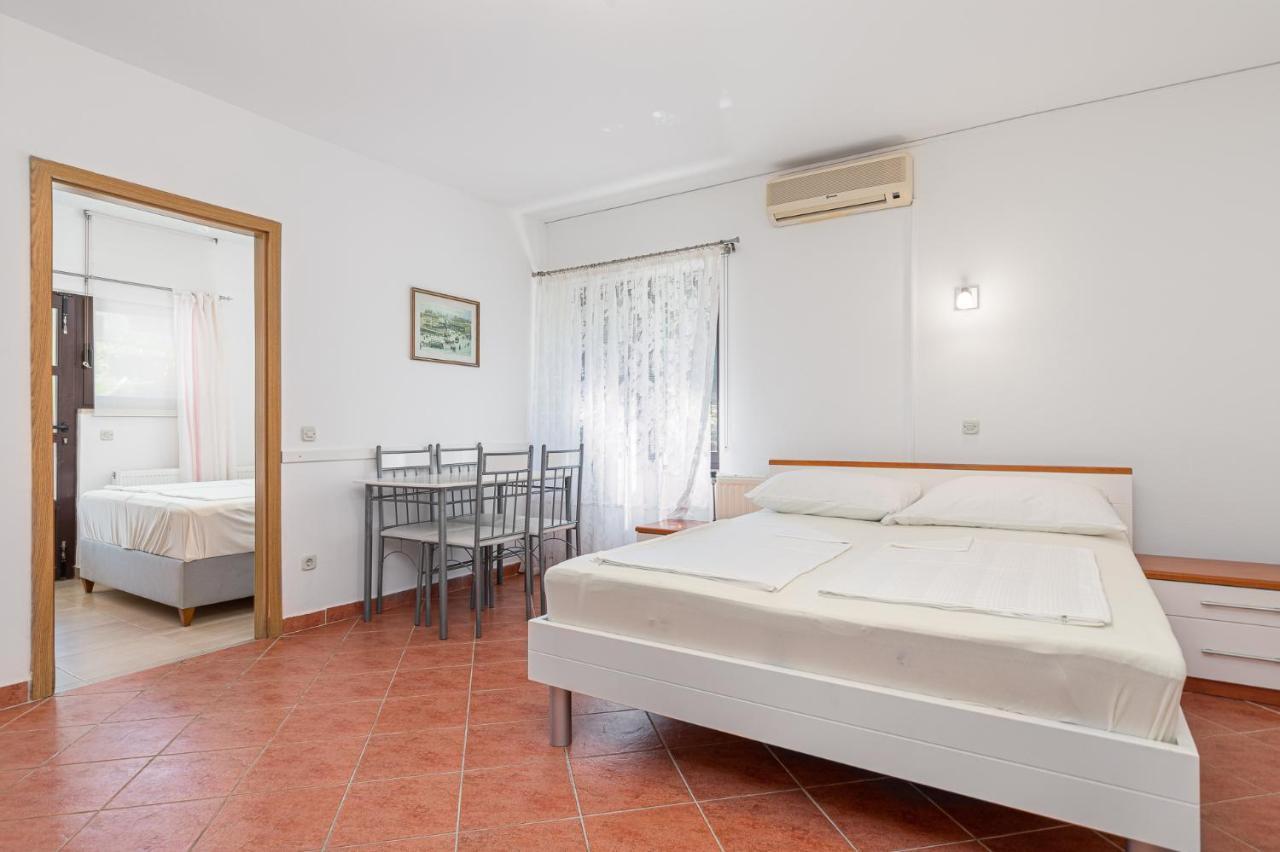 Apartamento Haus Eva Novigrad Istria Exterior foto