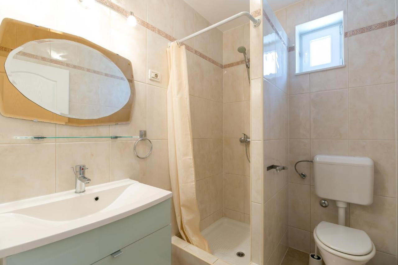 Apartamento Haus Eva Novigrad Istria Exterior foto