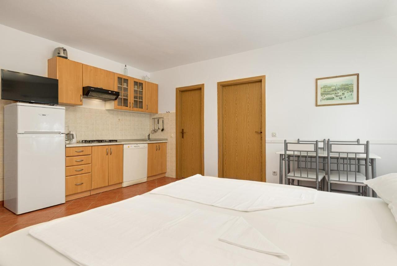 Apartamento Haus Eva Novigrad Istria Exterior foto
