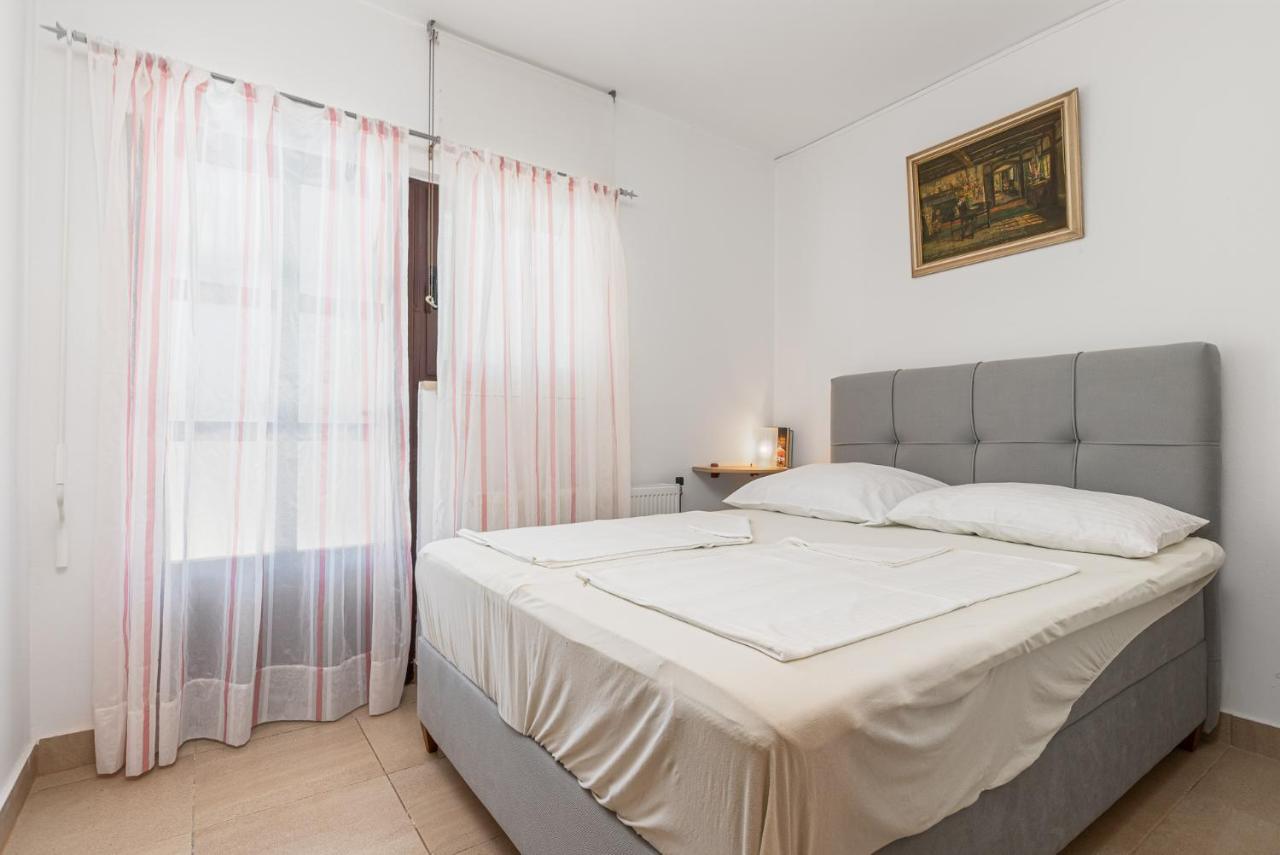 Apartamento Haus Eva Novigrad Istria Exterior foto